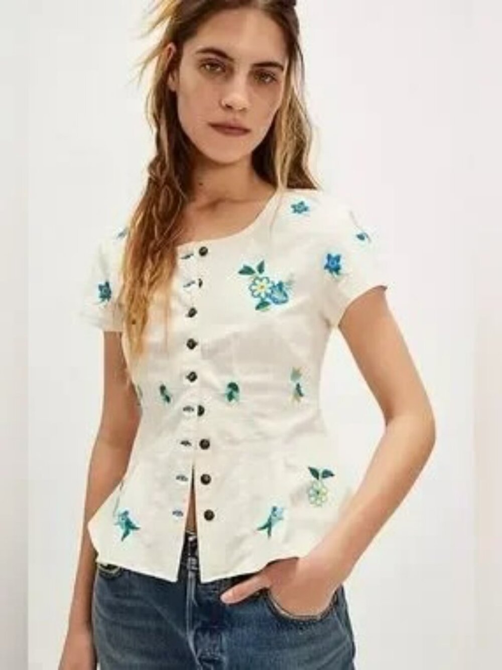 NWT, FREE PEOPLE "Kelly" Embroidered Short Sleeve Button down Ivory Blouse sz. S